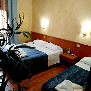 https://ferrari-rome.it-romehotels.com